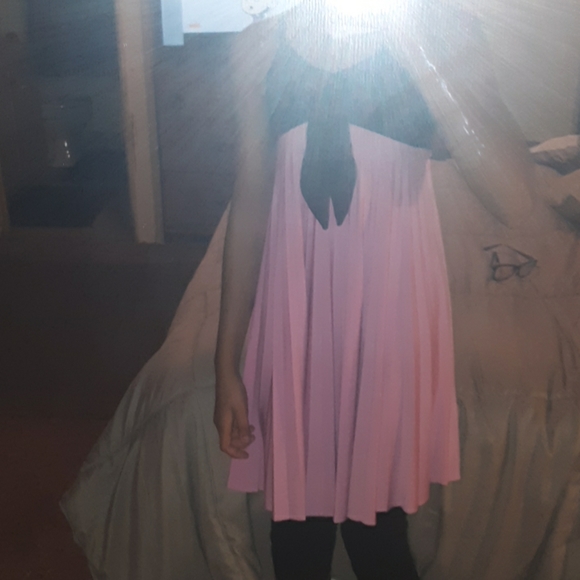 Dress 💃🏻 - Picture 4 of 5